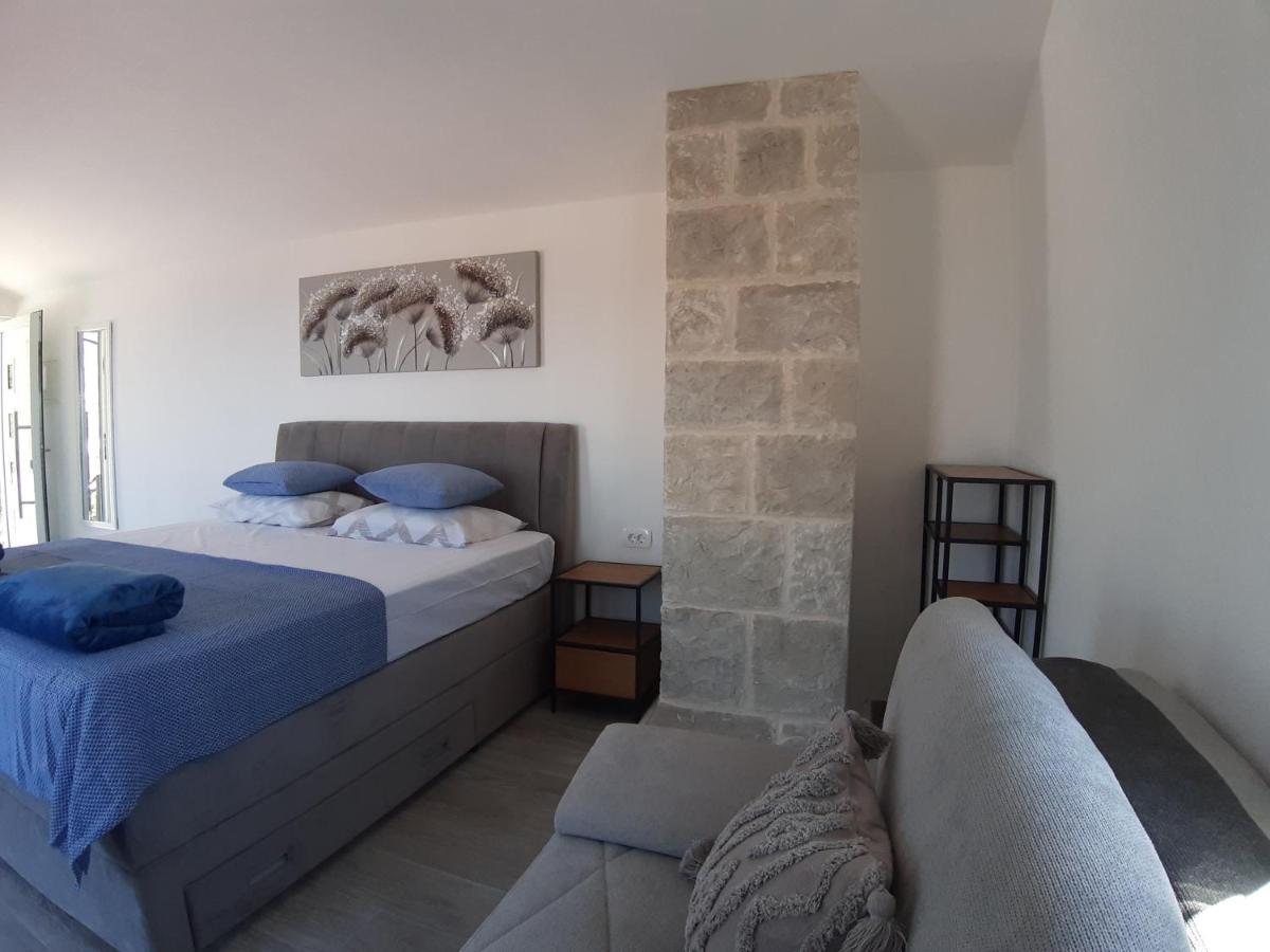 Вилла Olive Stone House Макарска Экстерьер фото