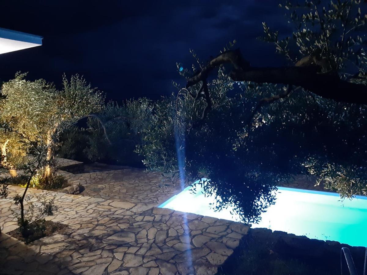 Вилла Olive Stone House Макарска Экстерьер фото